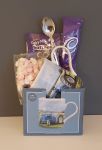 Cadbury's Hot Chocolate & Vintage Tractor Blue Mug Gift Set