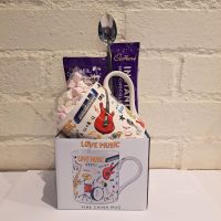 Cadbury's Hot Chocolate & Love Music Mug Teenage Gift Set