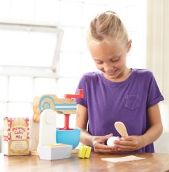Melissa & Doug Wooden Cake Baking Mixer 11 Piece Pretend Play Set