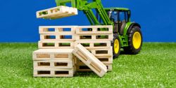 Wooden Pallets Farm - Set of 8 - Scale 1:32 - Kids Globe V050761