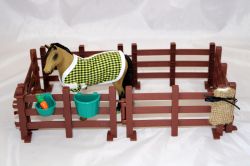 Quarter Horse Playset Field - 12 Items - Saddle Pals 14328