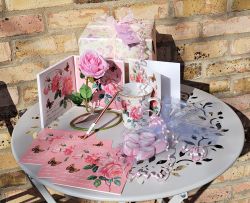 Mum Rose Gift Set - Mug Flower Notelets Marshmallows Pen Gift Wrapped