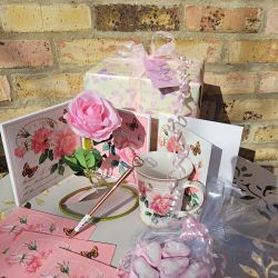 Mum Rose Gift Set - Mug Flower Notelets Marshmallows Pen Gift Wrapped