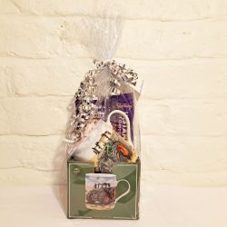 Cadbury's Hot Chocolate & Fendt Green Tractor Mug Gift Set