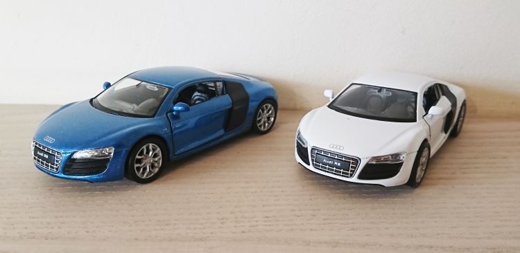 Audi R8 V10 Blue Die Cast Scale 1 38 Model Car Gift Envy