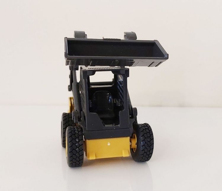 Diecast skid steer outlet